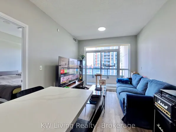 15 Water Walk Dr #711, Markham, ON L6G 0G2