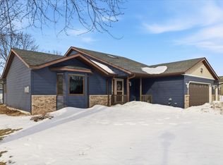 727 Garden Pl, Sauk Rapids, MN 56379