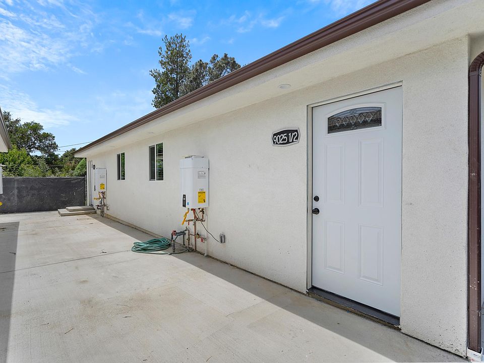 1st image of 9025 1/2 Lindley Ave