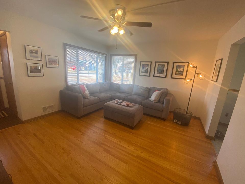 1st image of 4949 Sheridan Ave S