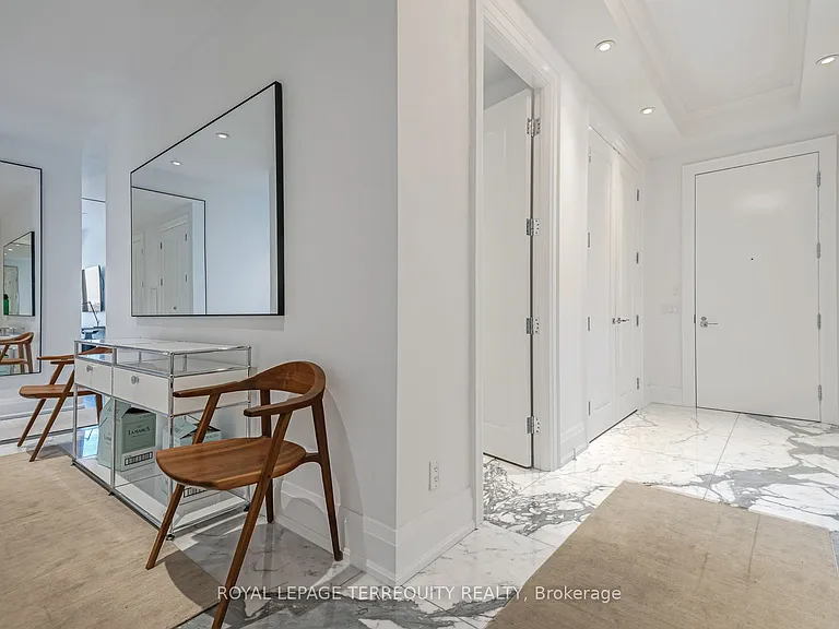 88 Davenport Rd #1704 — Photo 9