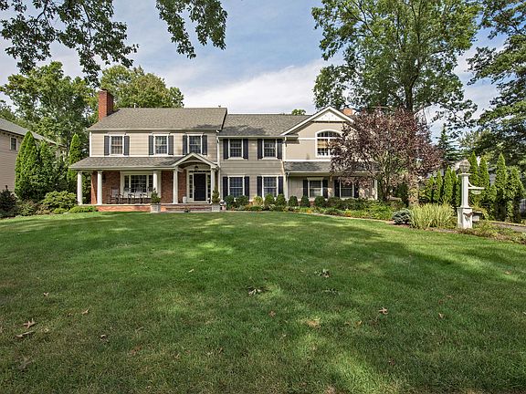 2nd image of 443 Long Hill Dr