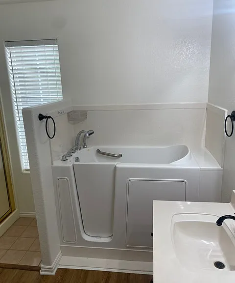 660 E Vermillion Ave — Photo 18