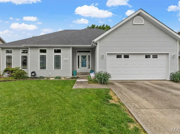 2751 Ridgeway Dr, Jackson, MO 63755