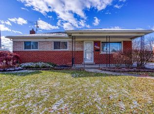 31719 Gloede Dr, Warren, MI 48088