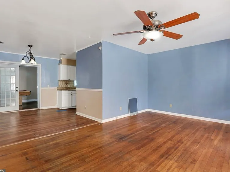 108 Stafford St — Photo 5