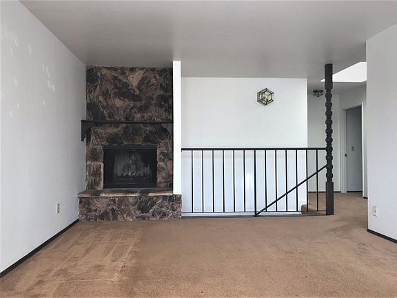 4th image of 405 Brussels St