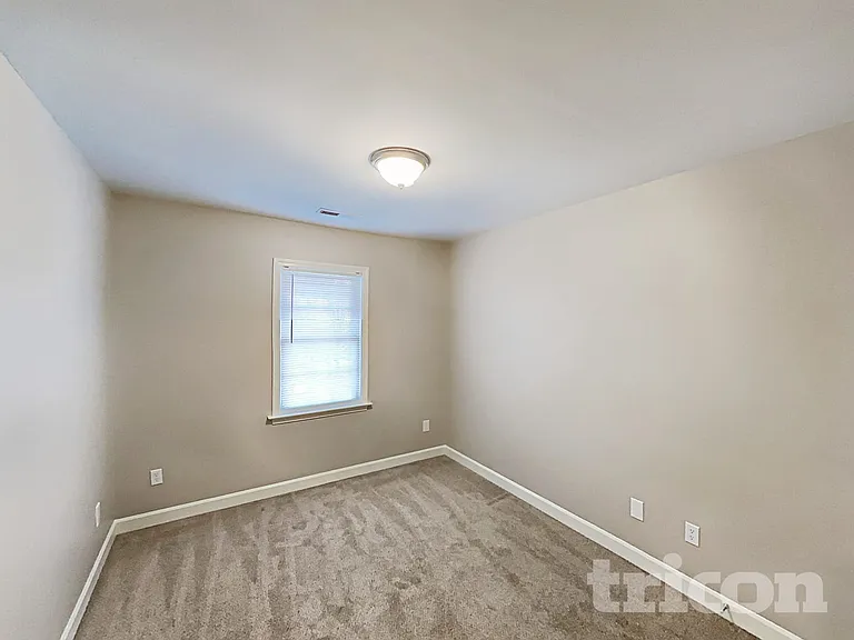 212 Water Mill Rd — Photo 8