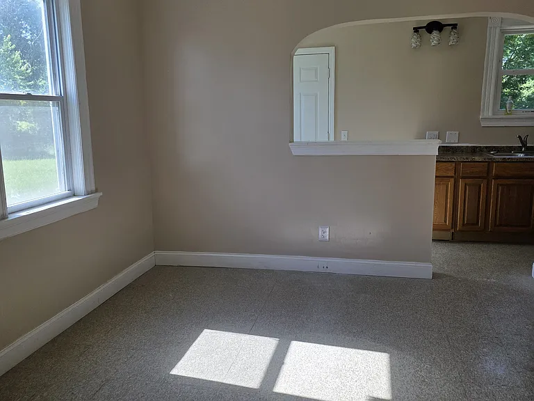 382 Orchard St — Photo 8