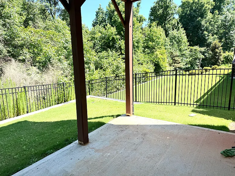 12105 Cameron Dr — Photo 44