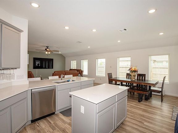 3rd image of 4411 Aspen Colony Lane