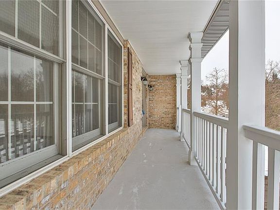 3rd image of 3014 White Pine Dr