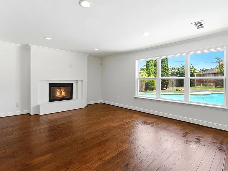4810 Bayou Vista Dr — Photo 9