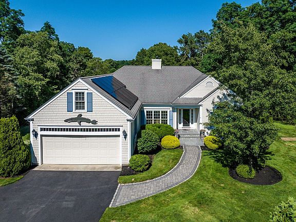 4th image of 91 Acadia Drive