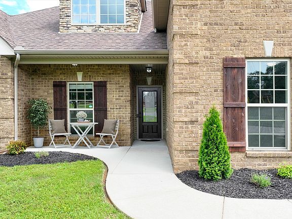 3rd image of 1116 Rivercrest Dr