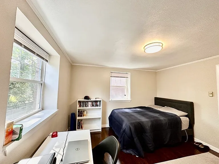 520 Talbot Ave #8 — Photo 8