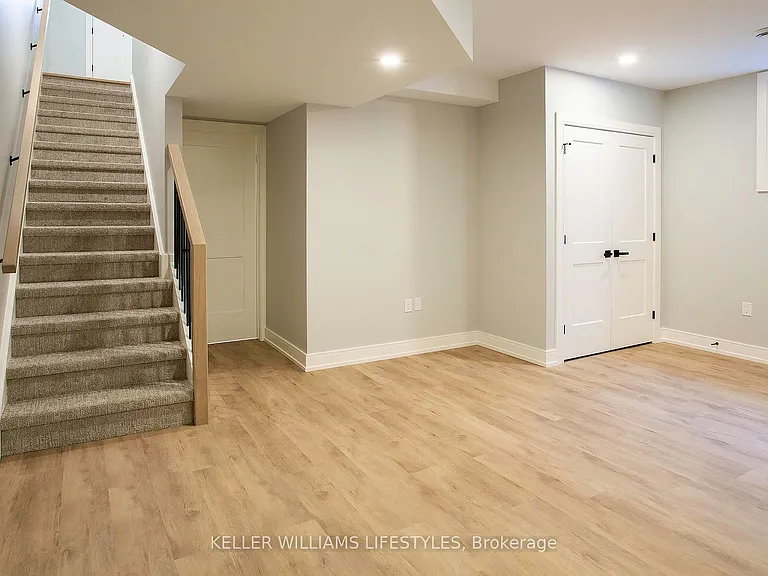 121 Cathcart St #A — Photo 16