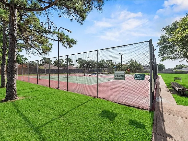 17414 Erin Way Ct — Photo 48