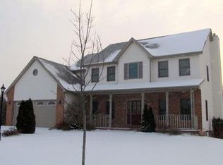 8457 E Ridge Dr, Pleasant Prairie, WI 53158