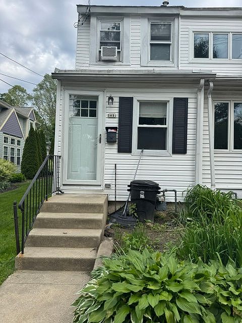 1st image of 503 1/2 N Olive St