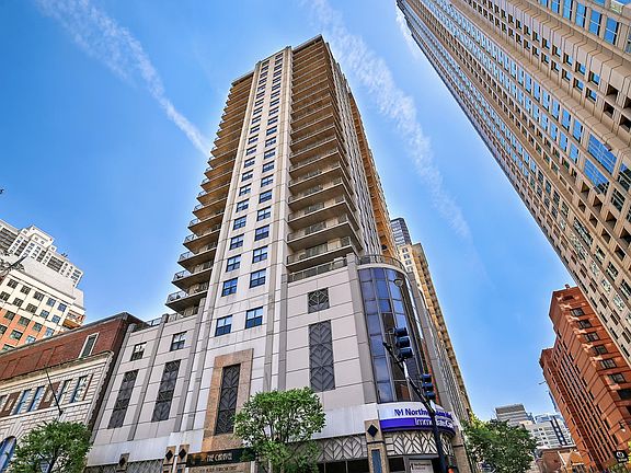 2nd image of 635 N Dearborn St APT 2101