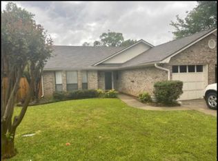 2700 Woodhaven Ct, Longview, TX 75605