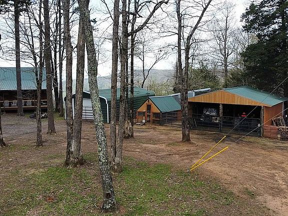 5th image of 592 County Road 4490