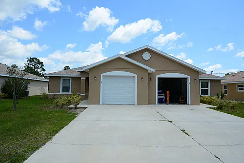 33 Rosecroft Ln #B Photo 1