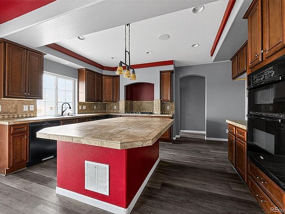 2nd image of 5085 Ridgewood Drive