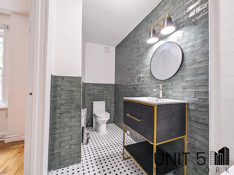484 Willoughby Ave #1 — Photo 10