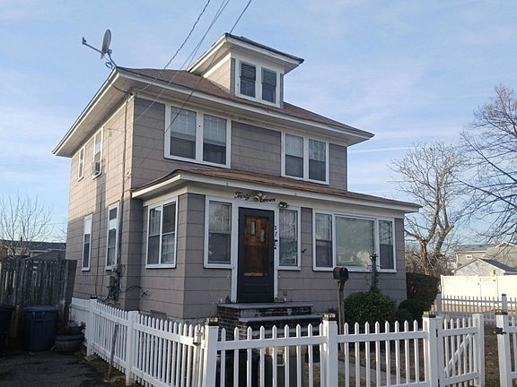 3rd image of 37 Cedar Rd