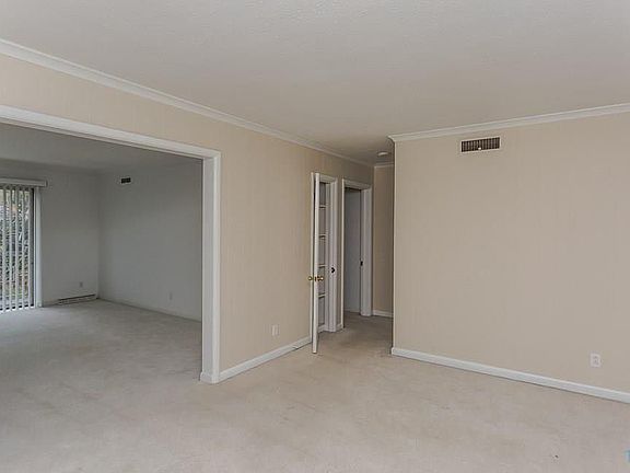 3rd image of 4040 W Bancroft St APT 2W