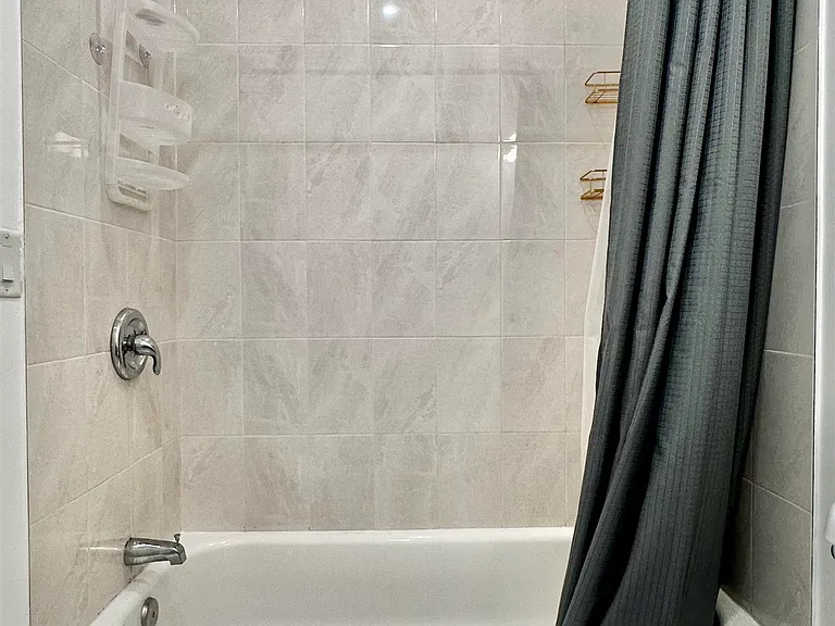 20 Fisk St #A — Photo 11