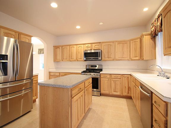 5th image of 1530 Toyon Way