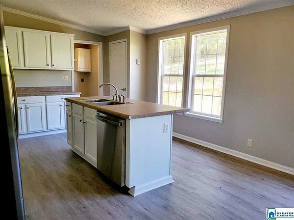 3rd image of 50 Smith Ln