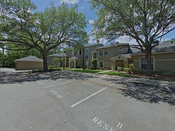 3rd image of 1701 The Greens Way APT 121
