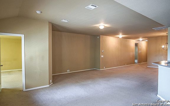 5th image of 15723 Hastings Park