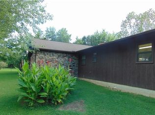 1420 Hickman Ln, Green Forest, AR 72638