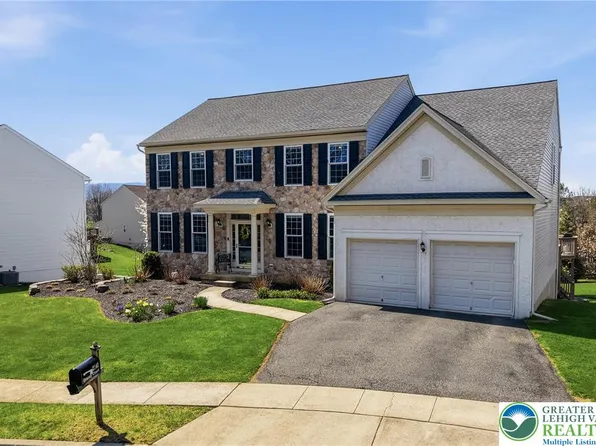 2140 Grandy Ct, Macungie, PA 18062