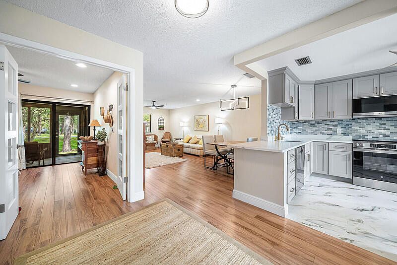 1st image of 33 Copper Pod Court #33