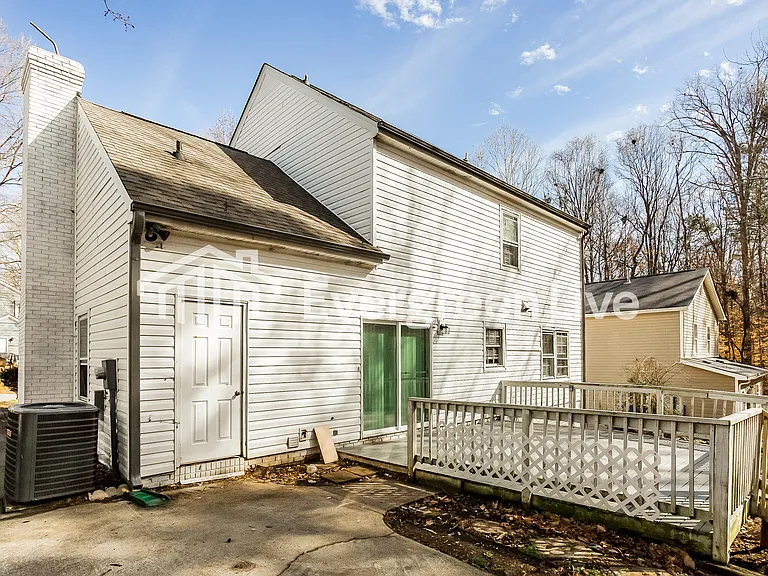 907 Doby Springs Dr — Photo 14