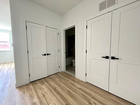 5th image of 1845 Hartranft St #301
