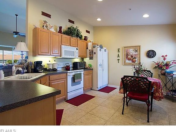 4th image of 1330 Henley St APT 2105