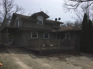 6N697 Decatur Ave, St Charles, IL 60174