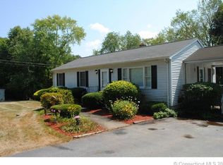 3 Promenade St, Moosup, CT 06354