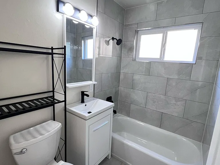644 Lincoln St #2 — Photo 4