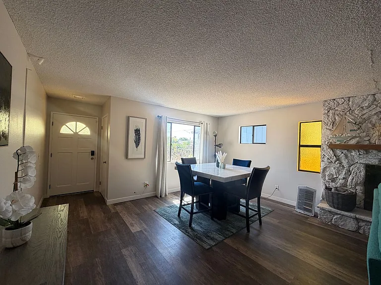 1186 Emory St — Photo 10