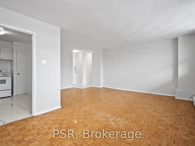 105 Rowena Dr #204 — Photo 6