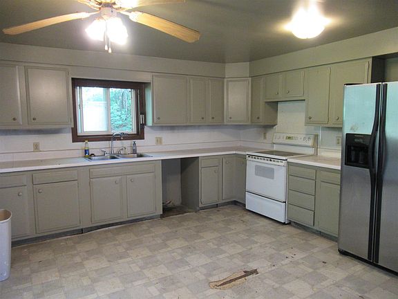 3rd image of W5046 Everson Ln