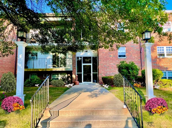 153 Milk St APT 20, Westborough, MA 01581